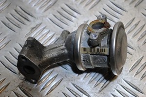 AUDI Q5 8R AGR-Ventil 06E131102B 3.20 Petrol 2010 33410449