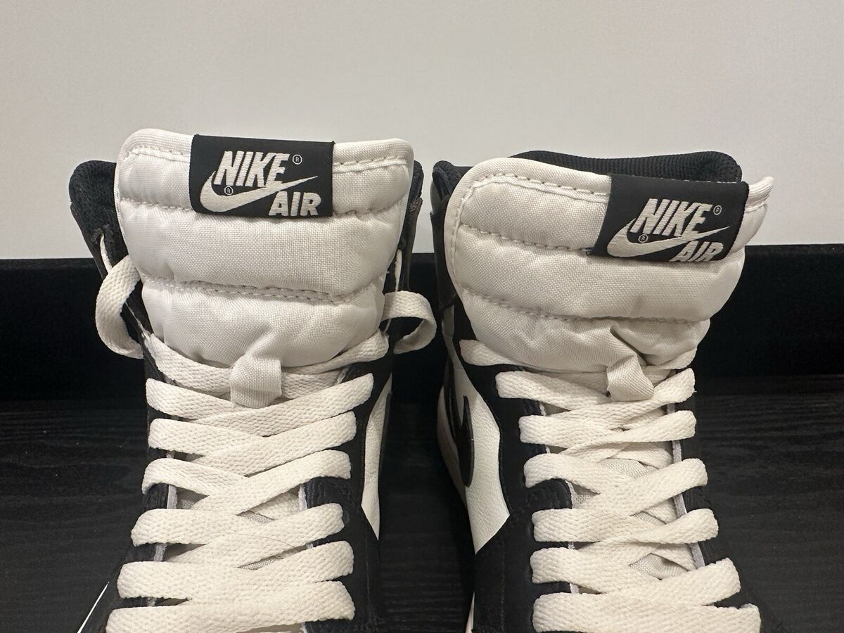 NIKE Air Jordan 1 Retro OG High Dark Mocha Brown Black NIKE Air Jordan 1 Retro OG High Dark Mocha Brown Black