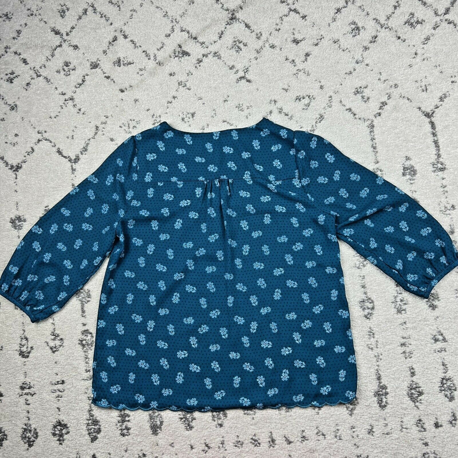 Picture 2 of 12