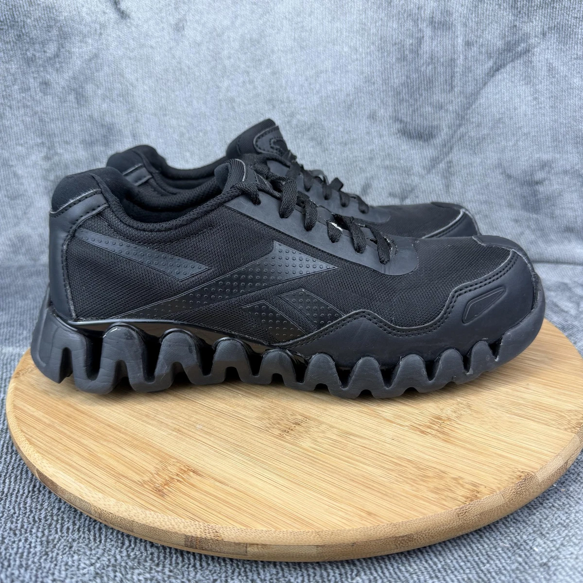 Preços baixos em Tênis Esportivo Reebok ZigTech Preto para