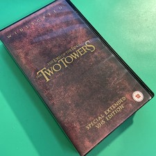 The Lord of the Rings: The Two Towers Extended Version [VHS] [2002] [VHS Tape]