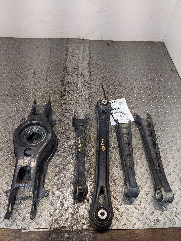  13-15 ATS Driver Left LH Rear Control Arm Set of 5 OEM 1121982