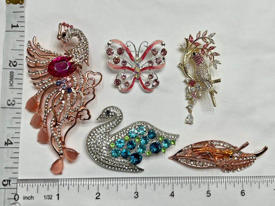 LOTE de broches broche pájaro pavo real estrás cristal mariposa loro cisne ganso insecto Foto 2 de 4