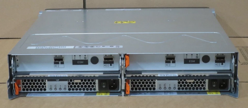 IBM EXP3000 SAS Expansion Array 1727-HC1 7.2TB 12 x 600GB 15K SAS HDD - Image 2 of 4