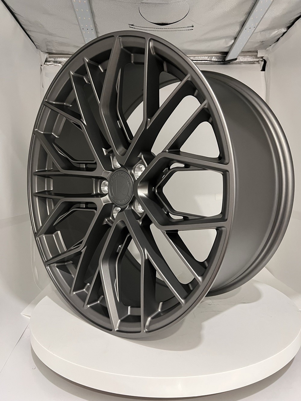 GWG RF1 20 inch STAGG Gloss Black Rims fits Maserati GranTurismo S 2008