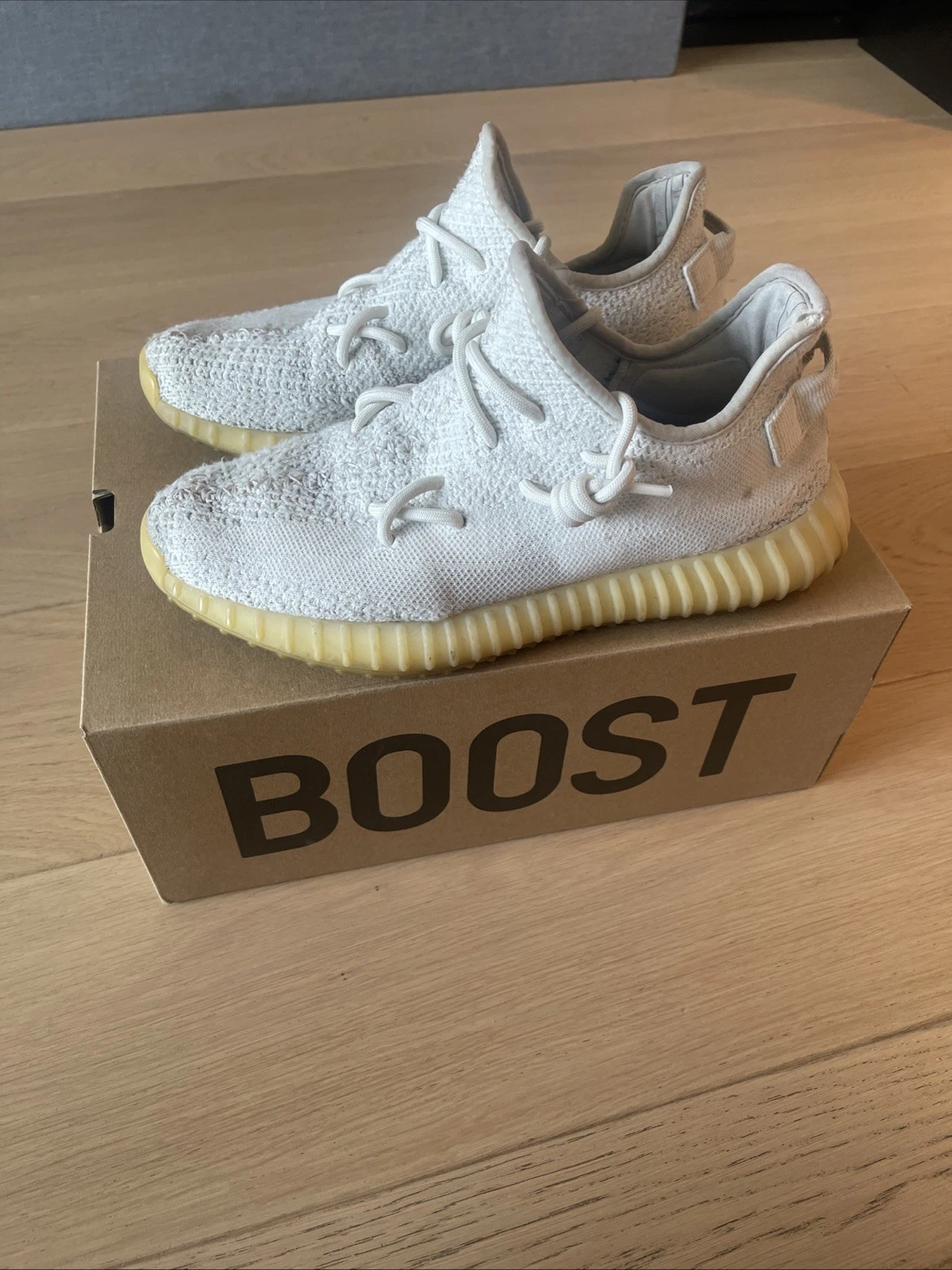 Yeezy Boost bianco taglia UK 7 5