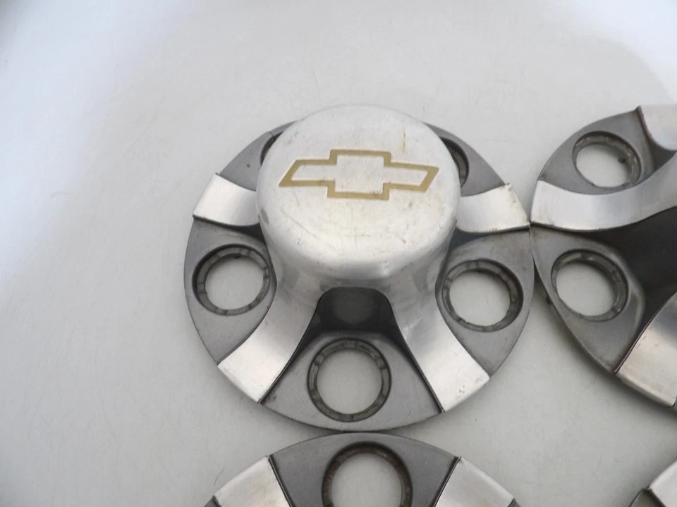Set of 4 1994 1995 1997 1998 1999 - 2005 Chevy Blazer, S-10 truck center caps Foto 3 de 4