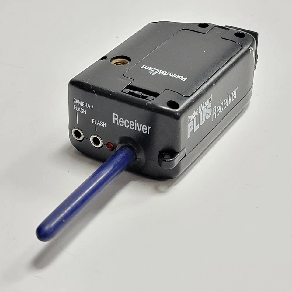 PocketWizard Plus Wireless Digital Receiver -  Won't Power Up Parts Only - Image 2 of 4