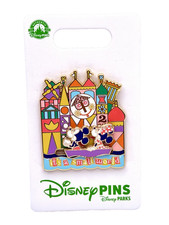 Disney It&rsquo;s A Small World Slider Pin 2023 Mickey Mouse and Minnie Mouse In Boat