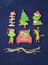 Grinch Christmas Tree Wooden Ornaments W/String 6 Pieces New
