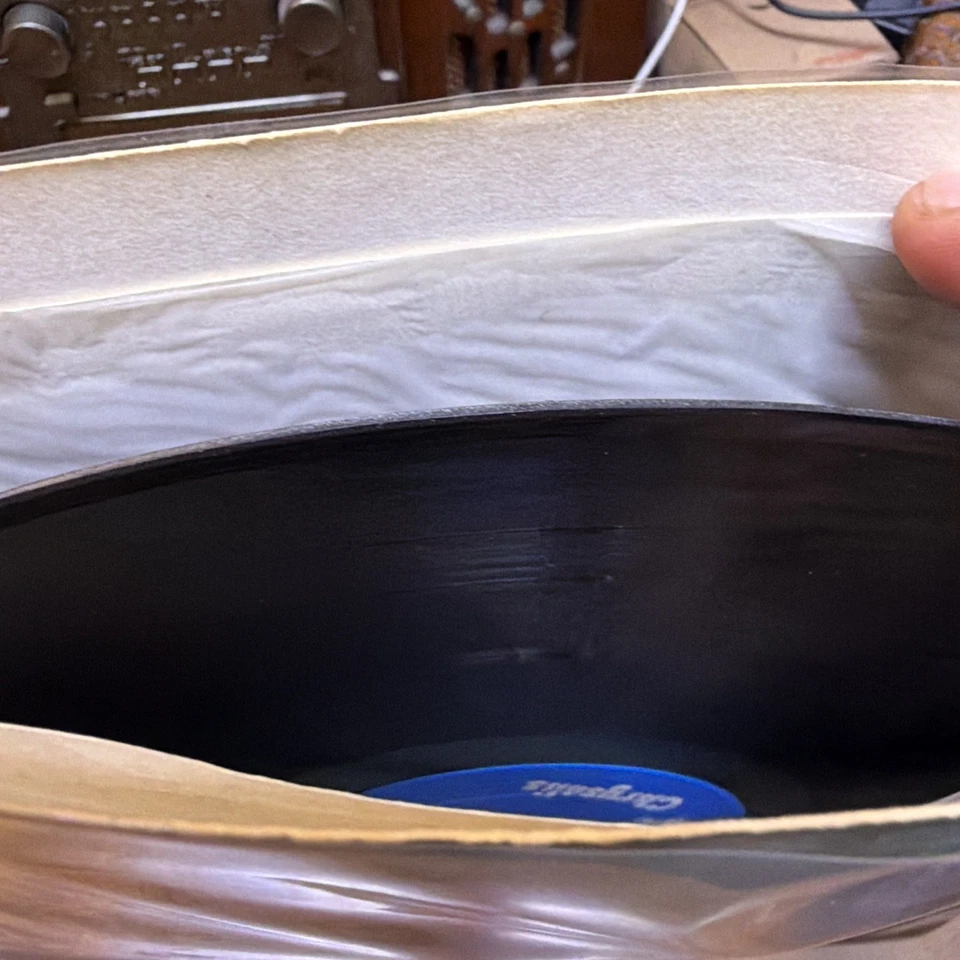 Альбом виниловая пластинка UFO Lights Out CHR-1127 33 об/мин LP 1977 Chrysalis Records - Изображение 4 из 4