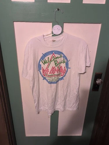 Def Leppard Concert Security Exclusive T-Shirt Vintage vintage concert t-shirt, vintage, single stitch, B+ condition