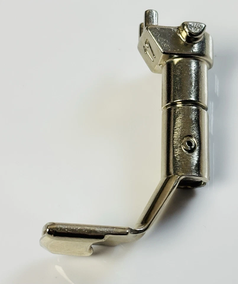 Bernina 17 Old Style Narrow Gathering Foot Sewing Machine Attachment - Image 2 of 3