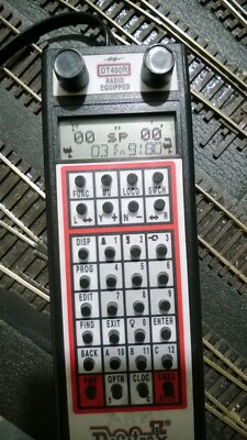Digitrax DT400R Simplex Radio Equipped Super Throttle.