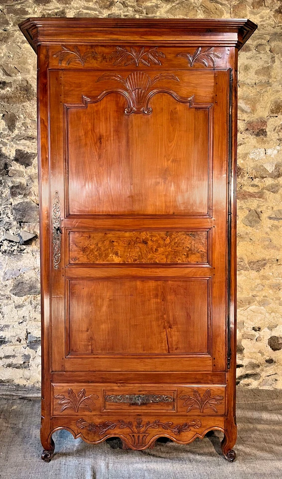 Bonnetiere VENDEENNE en Noyer Louis XV époque 19eme - Photo 2/4