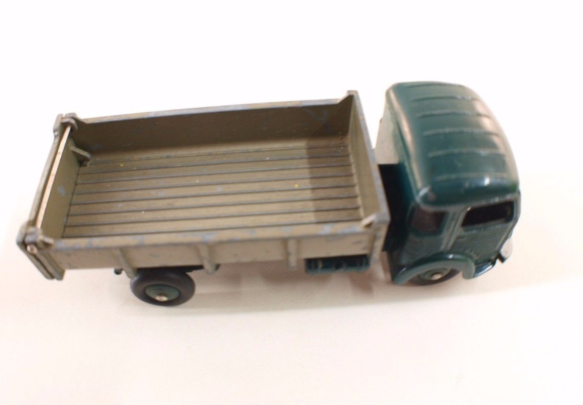 Atlas Dinky Toys 33B Simca Cargo benne basculante