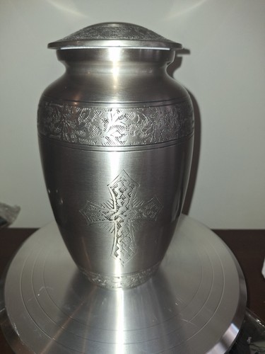 SOULURNS Pewter Adult Cremation Urn - Handcrafted Metal Urn Vase For Ashes, Holds 200 Cu In, Great For Home Or Burial - Includes Velvet Pouch