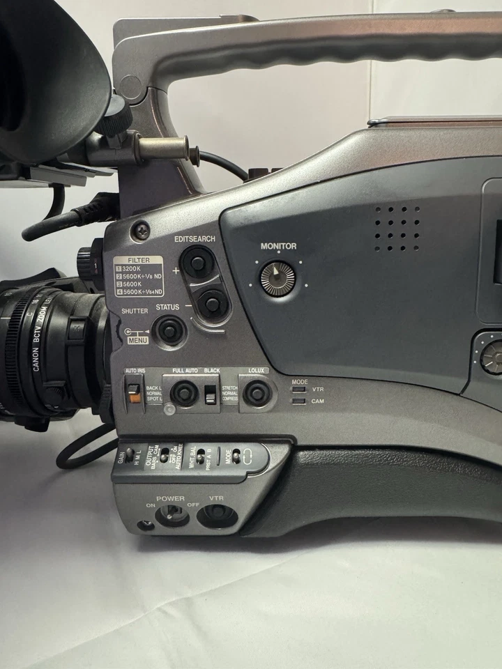 Videocámara DV profesional JVC GY-DV5000U con lente de cámara Canon YH16X7K12U C/VER Foto 3 de 4