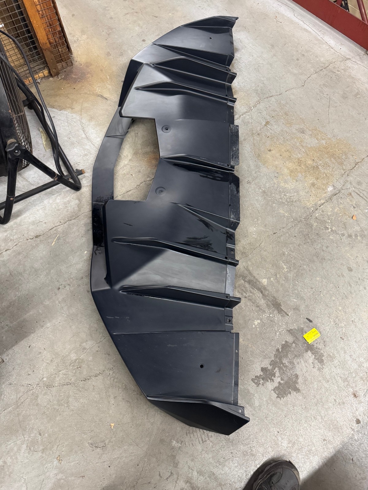 LAMBORGHINI AVENTADOR LP700 REAR BUMPER DIFFUSER SPOILER
