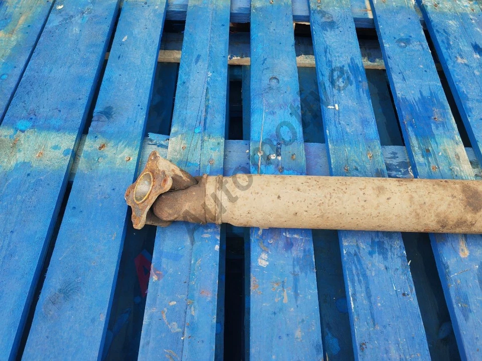 Toyota Hilux 05-11 2.5d Manual Rear Propshaft - Image 2 of 4