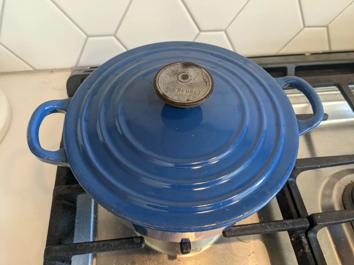 Vintage 8 Quart Heavy Dutch Oven Cast Iron Pot w/ Lid & Handle -11