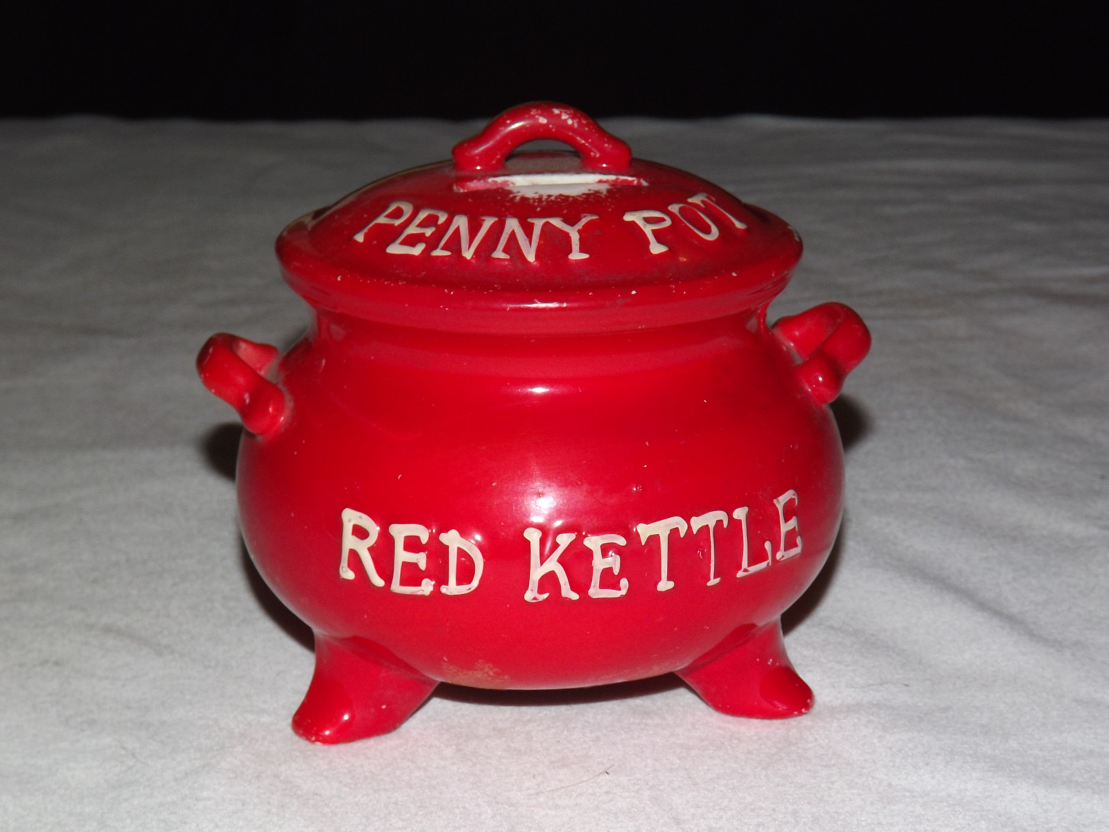 VINTAGE PENNY POT RED KETTLE CERAMIC COIN BANK