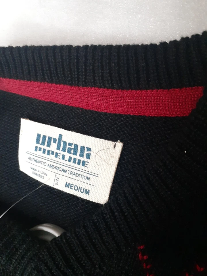 Novo Suéter Menino Manga Longa Preto Decote V Argyle Holiday URBAN PIPELINE Médio M - Imagem 2 de 4