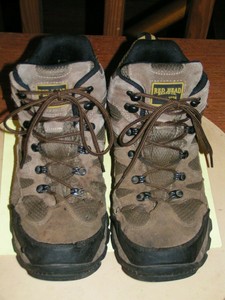 mens hiking boots bass pro