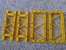 Lego Liebherr Crawler Crane LR 13000 2x yellow truss 79766 and 2x truss 79767