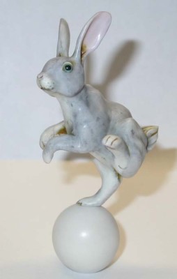Harmony Kingdom art Neil Eyre Designs circus ball balancing act bunny rabbit