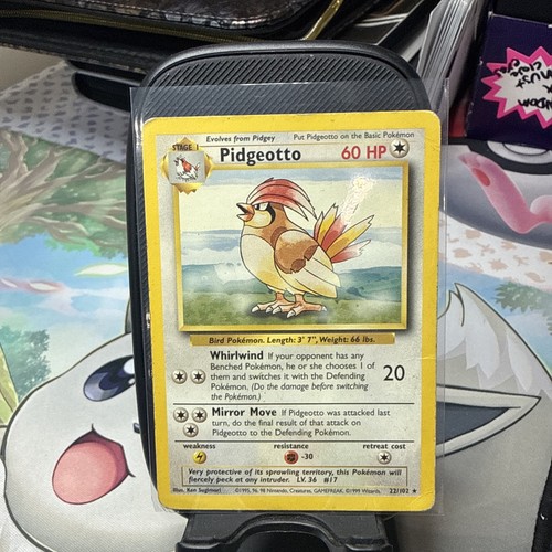 1999 Pokemon TGC Pidgeotto 22/102 Base Set Unlimited  vintage