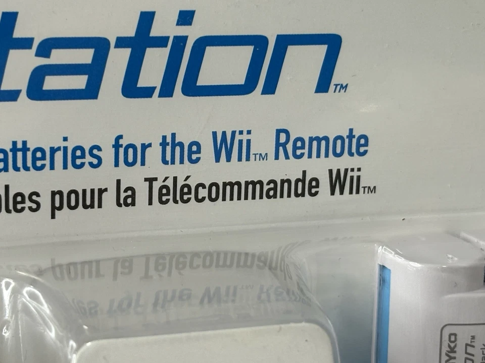 Nyko Charge Station Dock with Batteries - Nintendo Wii **BRAND NEW, SEALED** - Image 4 of 4