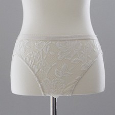 VICTORIA  S SECRET Vintage 90  s Stretch Lace Bikini Panties : Ivory, L Large