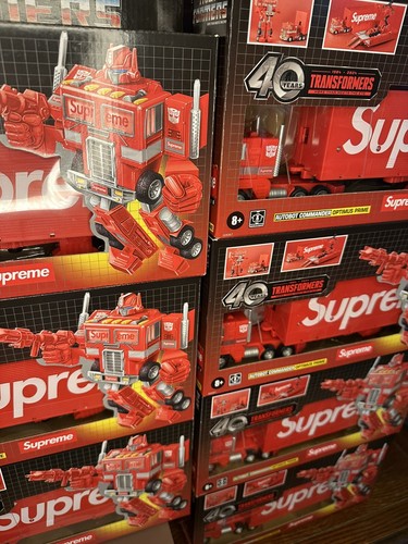 Supreme Transformers G1 Optimus Prime Figure. In Hand Ready To Ship!!! 🤖🦾