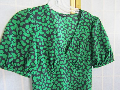 green emerald velvet dress Uniqlo main image 0