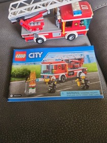 LEGO CITY Fire Ladder Truck & 2 Figures With Instructions 60107 