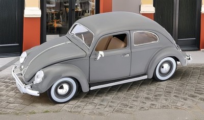 VW Volkswagen Kafer Käfer 1955 Maßstab 1:18 Modell grau