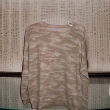 ATHLETA WOMANS CAMOUFLAGE CREWNECK SWEATSHIRT SIZE LARGE