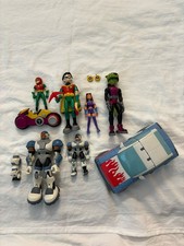 Lote de figuras de acción Teen Titans. Vehículos Teen Titans DC