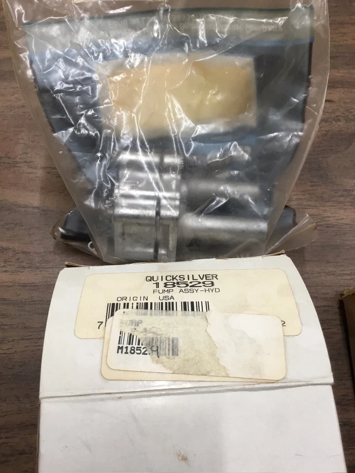 Mercury MerCruiser Power Trim Hydronic Pump Assembly 18529 - Image 2 of 2