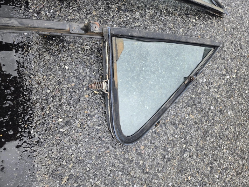 Camión Ford Bronco F150 F350 1980-86 con ventanas de ala 1986 86 85 84 80 1985 Foto 4 de 4