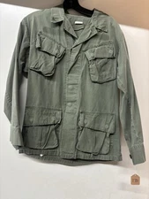 VINTAGE VIETNAM ORIGINAL JUNGLE JACKET SIZE EXTRA SMALL SHORT  RIPSTOP