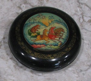 Round Black Lacquer Wooden Trinket Box, Horse Pulled Sleigh, Handmade, 3.5"