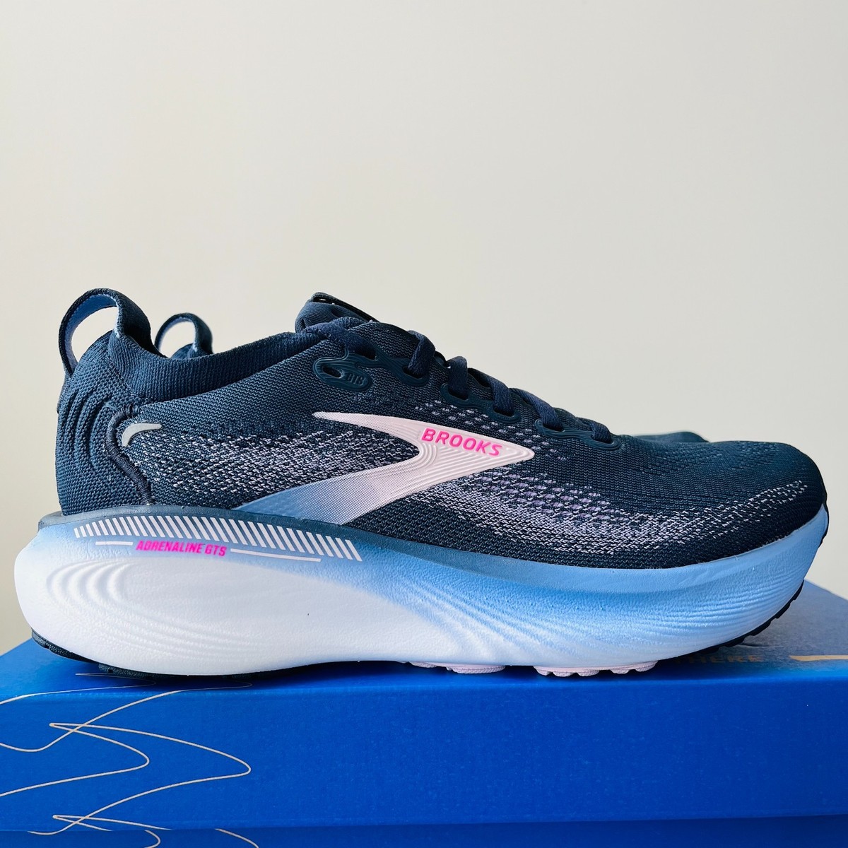 Brooks Women's Adrenaline GTS 25 Spellbound/Blazing Bell/Pink NEW