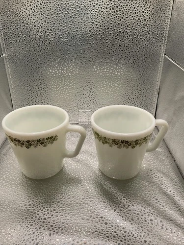 2 Pyrex Crazy DAISY Spring Blossom D Handle Mugs