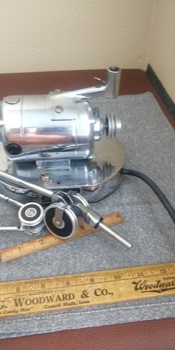 Trapano dentale EMESCO ~ funzionante necessita cavo ~ motore con braccio e manipolo - Foto 16 di 22
