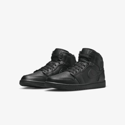 aj 1 triple black