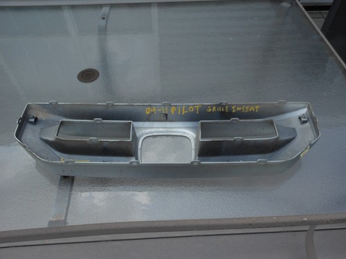 09 10 11 Honda Pilot grille insert 2009 2010 2011 - Picture 2 of 7
