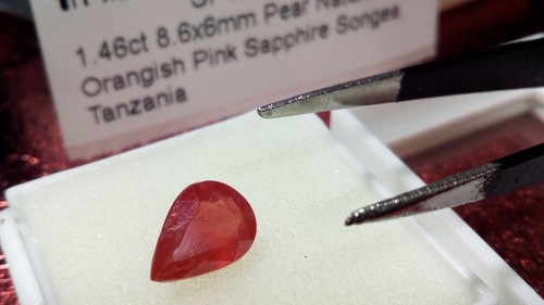 Zafiro natural Tanzania Anaranjado talla Pera 1.46 Cts. - Imagen 5 de 8