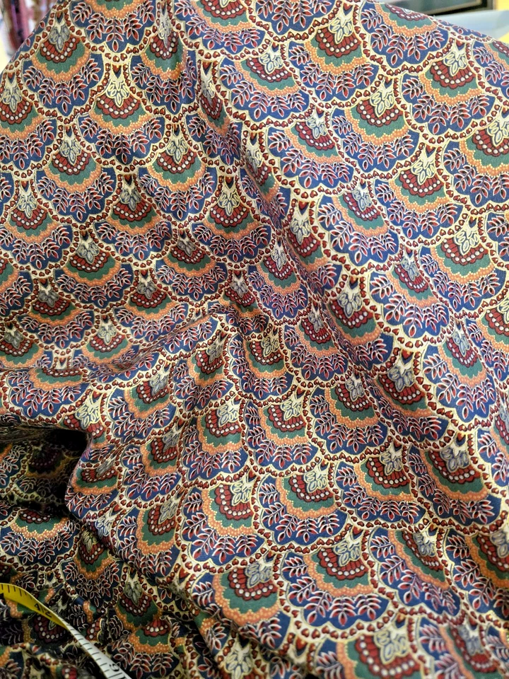  Scalloped Art Deco Gold Print Fabric Vintage 3.75 Yards X 55 Inches Ambiance - Image 2 of 4